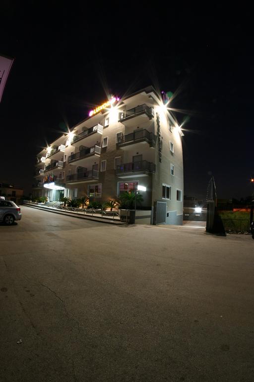 Hotel Luxor Casoria Exterior foto