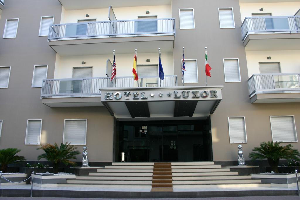 Hotel Luxor Casoria Exterior foto